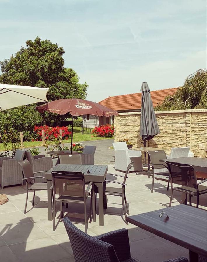 Auberge Saint-Jean Villequier-Aumont Exteriér fotografie