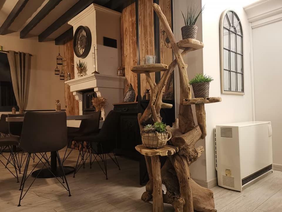 Auberge Saint-Jean Villequier-Aumont Exteriér fotografie